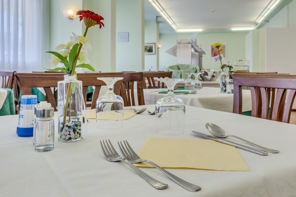 Hotel Austria Caorle Zewnętrze zdjęcie