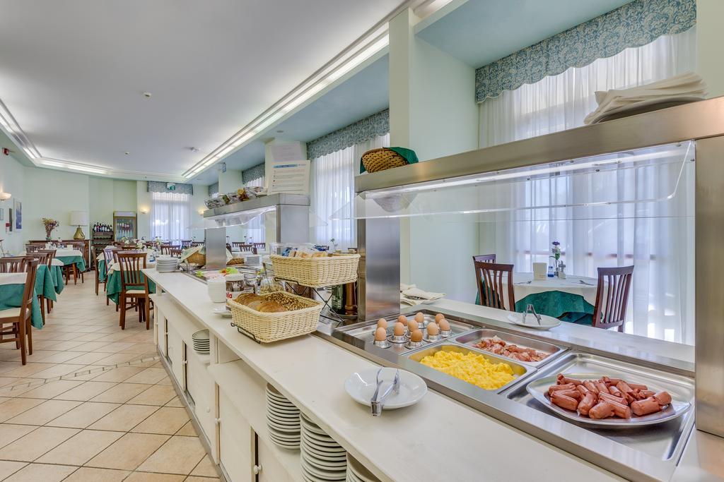Hotel Austria Caorle Zewnętrze zdjęcie