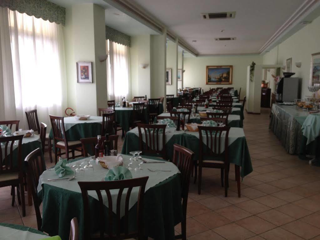 Hotel Austria Caorle Zewnętrze zdjęcie