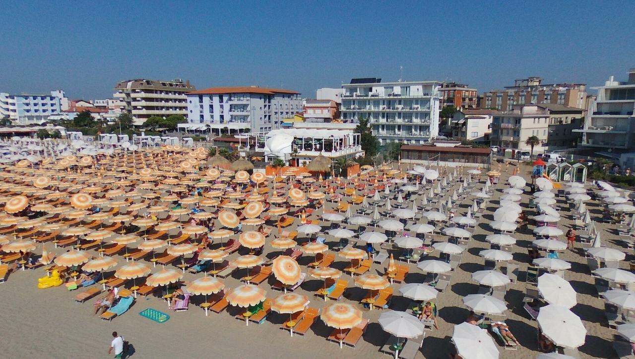Hotel Austria Caorle Zewnętrze zdjęcie